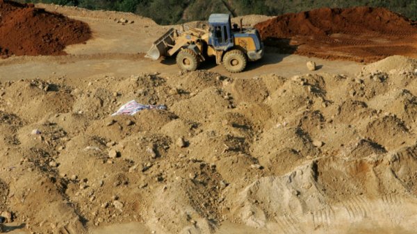 网络配资平台 香港恒生指数跌幅扩大至1%
